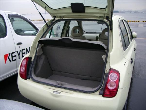 2002 Nissan March Images