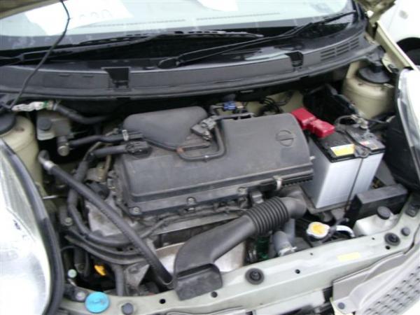 2002 Nissan March Pics