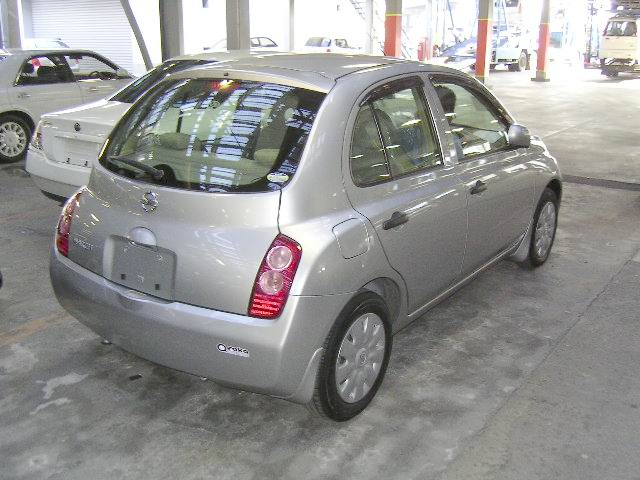 2002 Nissan March Pictures