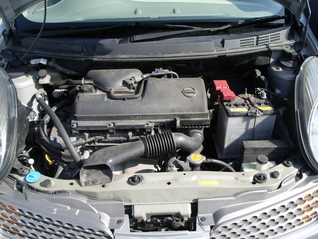 2002 Nissan March Pics