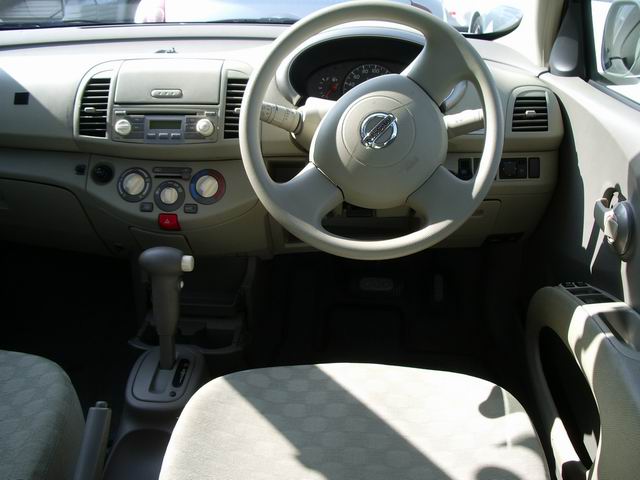 2002 Nissan March Pictures