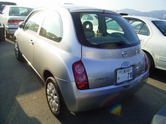 2002 Nissan March Pictures