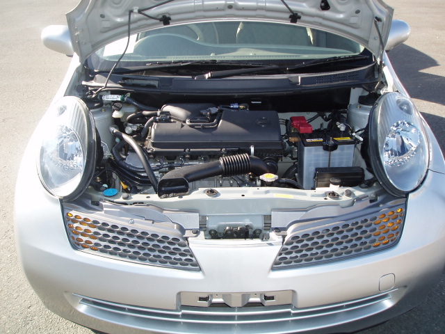 2002 Nissan March Pictures
