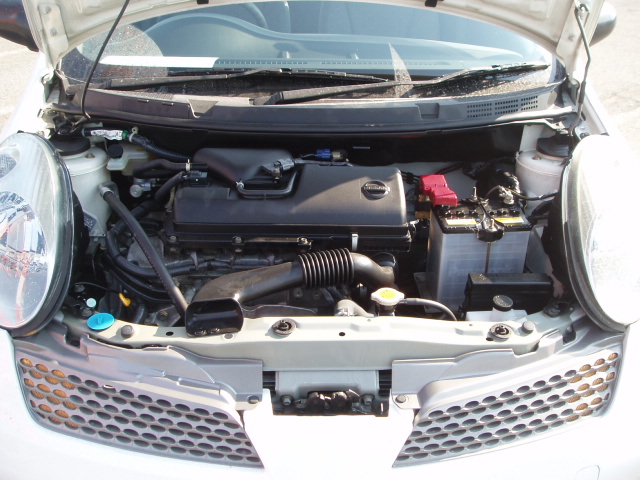 2002 Nissan March Pictures