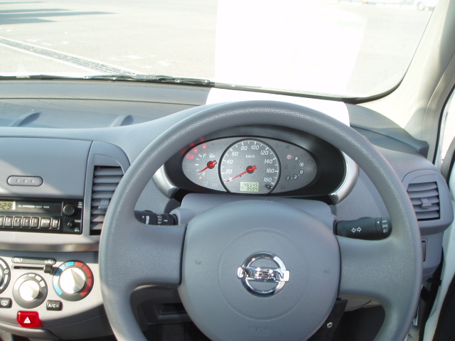 2002 Nissan March Pics