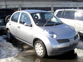 2002 Nissan March