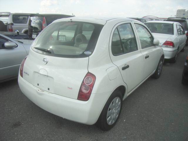 2002 Nissan March Images