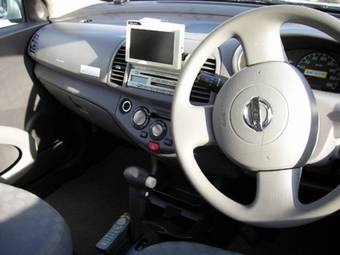 2002 Nissan March Images