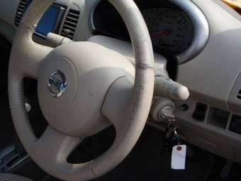 2002 Nissan March Photos