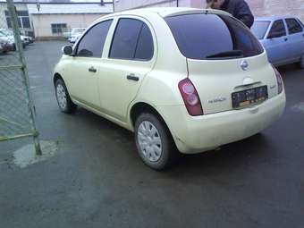 2002 Nissan March Pictures