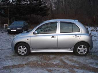 2002 Nissan March Photos