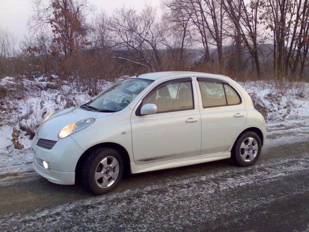 2002 Nissan March
