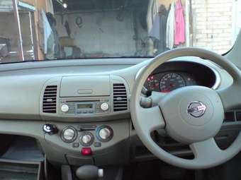 2002 Nissan March Pictures