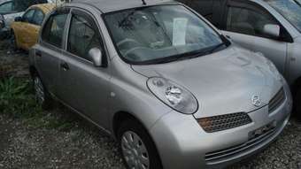 2002 Nissan March Pictures