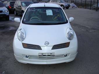 2002 Nissan March Photos