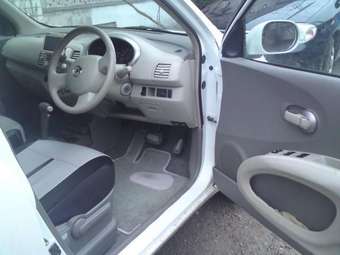 2002 Nissan March Pictures