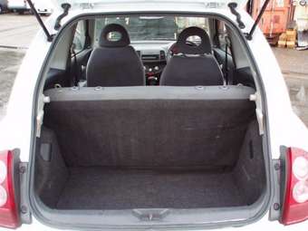 2002 Nissan March Pictures