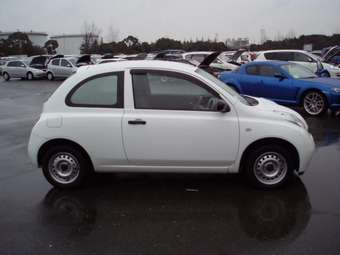 2002 Nissan March Photos