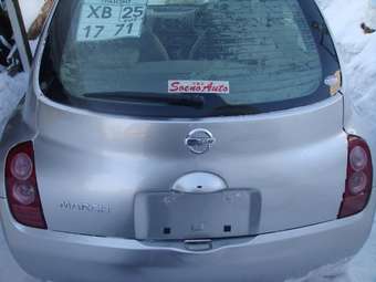 2002 Nissan March Images