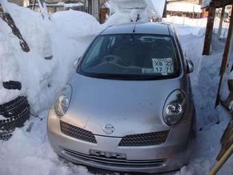 2002 Nissan March Pictures