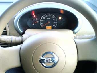 2002 Nissan March Pictures