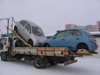 2002 Nissan March Photos