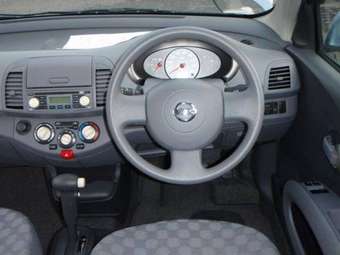 2002 Nissan March Photos