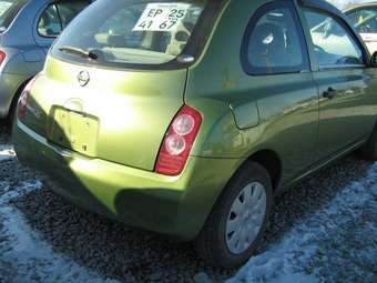 2002 Nissan March Pictures
