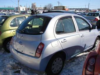 2002 Nissan March Pics