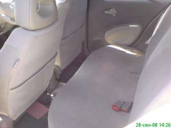 2002 Nissan March Pictures