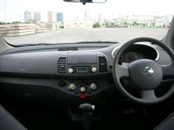 2002 Nissan March Pictures