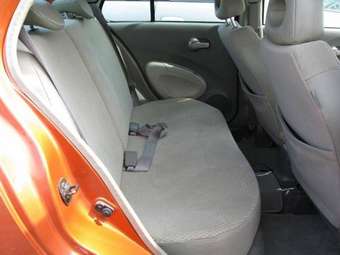 2002 Nissan March Pics