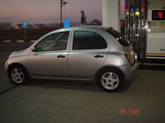 2002 Nissan March Images