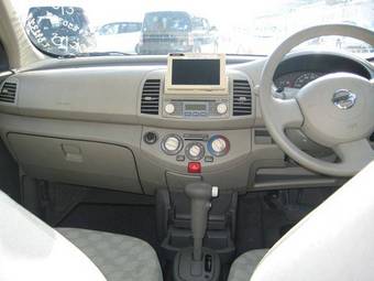 2002 Nissan March Photos