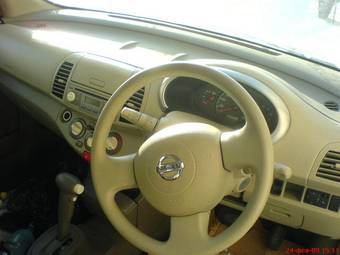 2002 Nissan March Pictures