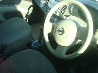 2002 Nissan March Pics