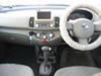 2002 Nissan March Pics