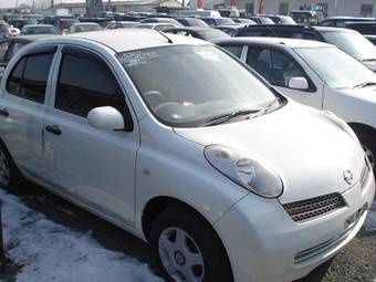 2002 Nissan March Photos