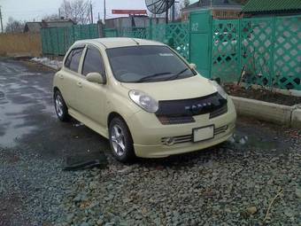 2002 Nissan March Pictures