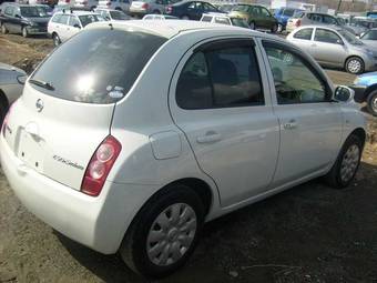 2002 Nissan March Pictures