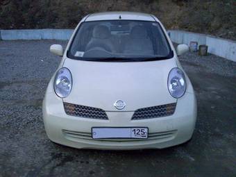 2002 Nissan March Photos