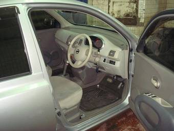 2002 Nissan March Images
