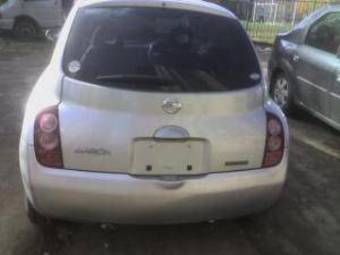 2002 Nissan March Images