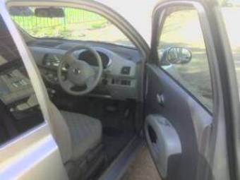 2002 Nissan March Pictures