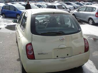 2002 Nissan March Pictures