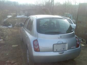 2002 Nissan March Images