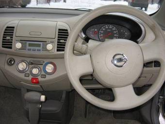 2002 Nissan March Pictures