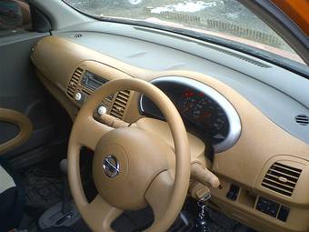 2002 Nissan March Pictures