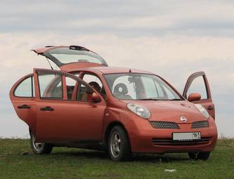 2002 Nissan March Photos