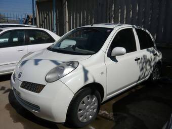 2002 Nissan March Pictures